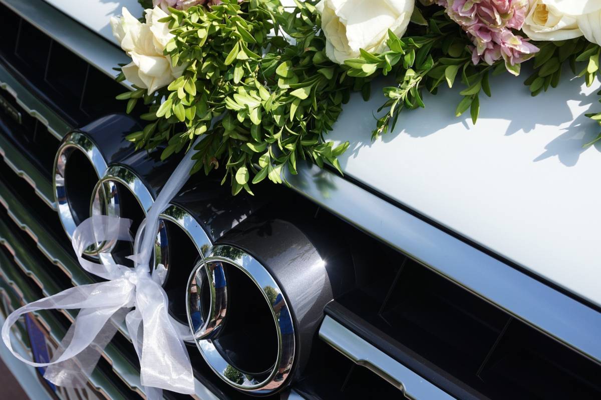 Driving service for weddings